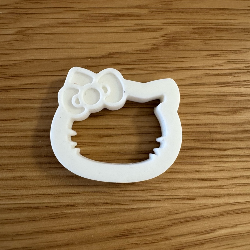 Colorful Silicone Teething Rings - Picture 3 of 3